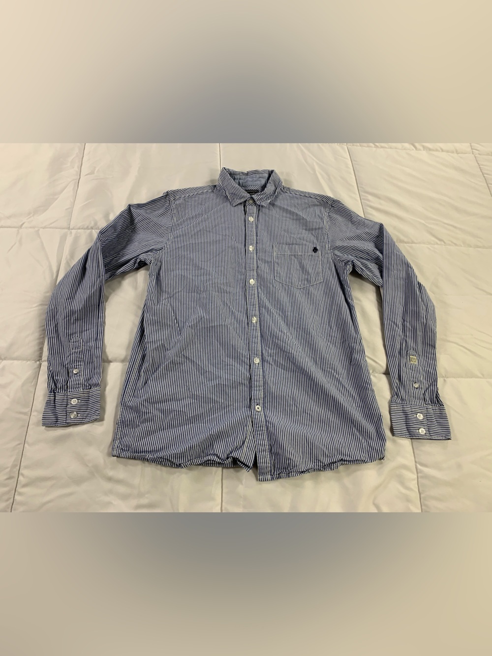 Pre loved UPGRADE YOUR MIND shirt mens size 170/176
